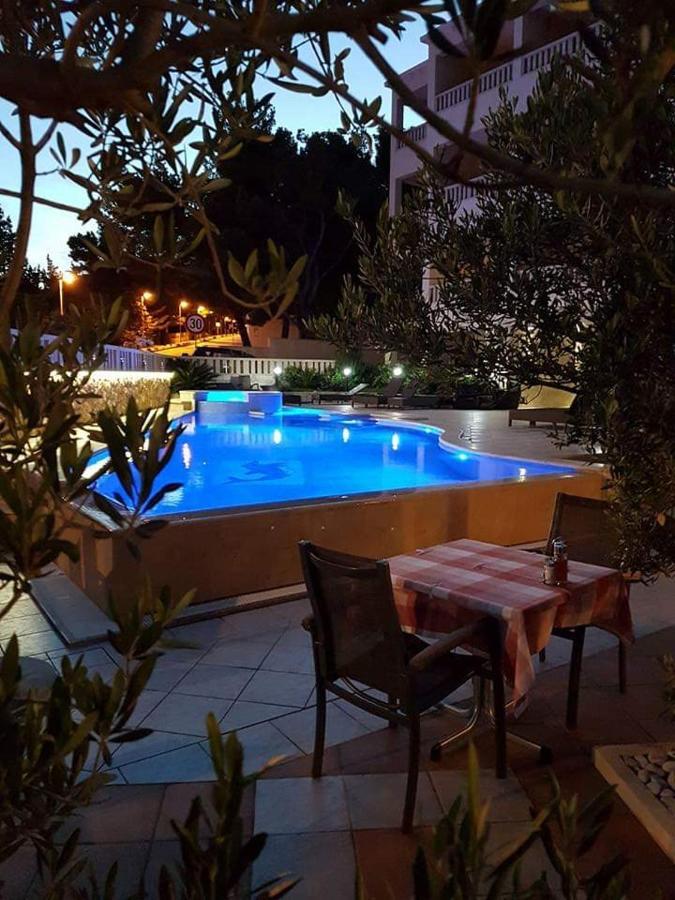 Hotel Villa Dzamonja Бол Экстерьер фото